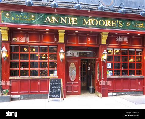 annie moore's irish pub